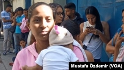 Venezuela’da sosyoekonomik krizin yol açtığı sonuçlardan biri de aile reisi kadın sayısındaki artış oldu. 