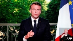 Fransa Cumhurbaşkanı Macron, televizyondan canlı yayınlanan ulusa seslenişinde ülkede erken seçime gidileceğini duyurdu.